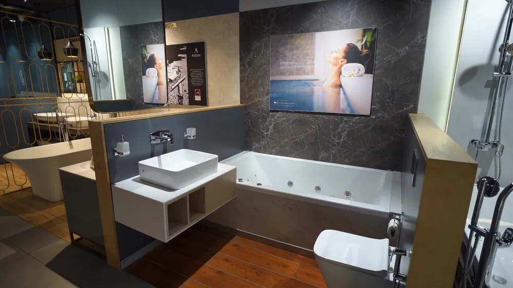 Wellness bathtub setup at BGH showroom